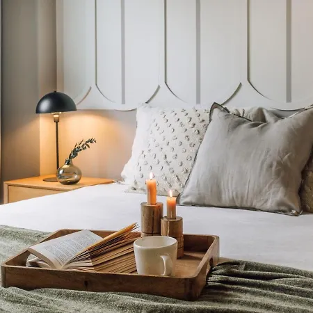 Azenhas - 1 Bedroom And Parking In Santo Antonio * 리스본