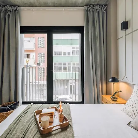 Azenhas - 1 Bedroom And Parking In Santo Antonio דירה *