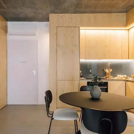 Azenhas - 1 Bedroom And Parking In Santo Antonio * Lisboa