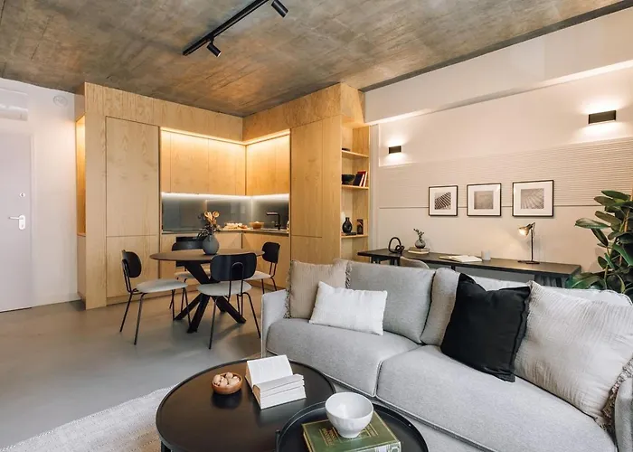 Azenhas - 1 Bedroom And Parking In Santo Antonio *