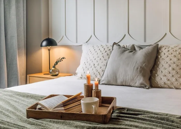 Azenhas - 1 Bedroom And Parking In Santo Antonio * Lisboa