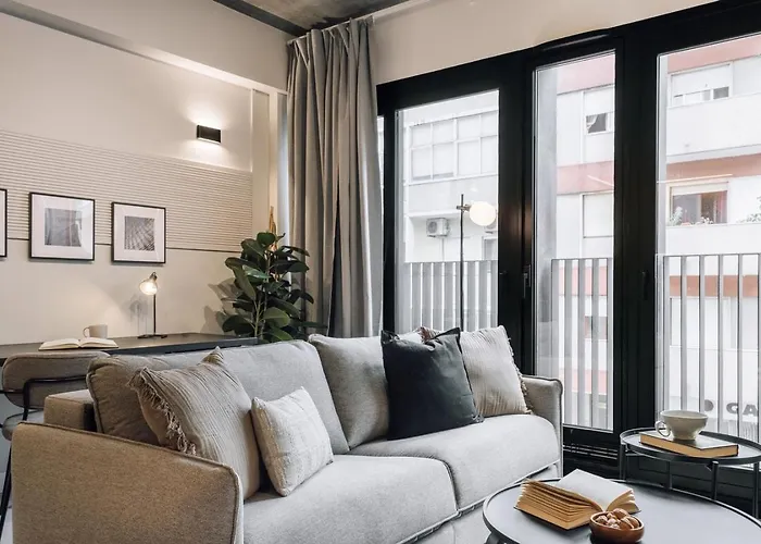 Azenhas - 1 Bedroom And Parking In Santo Antonio Lisboa